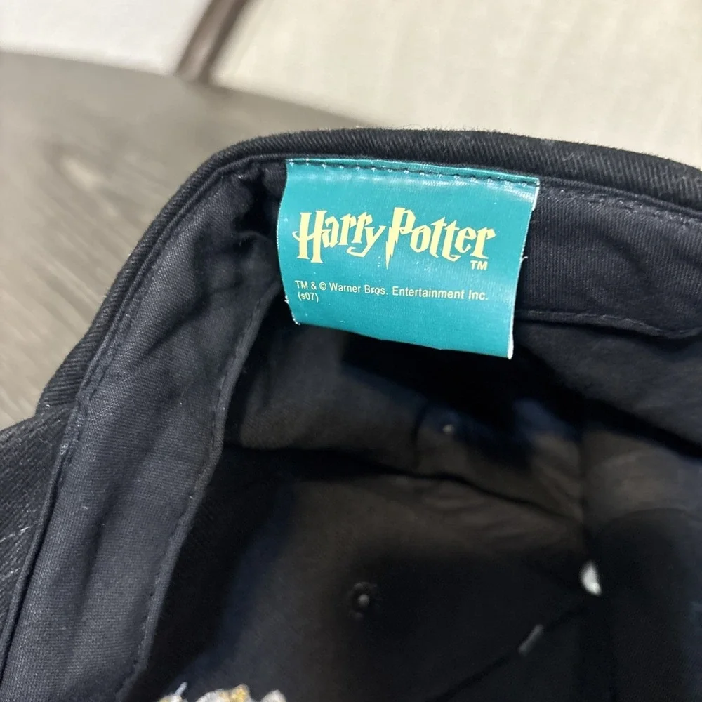Harry‎ Potter Embroidered Crest Collectible Hat NWT